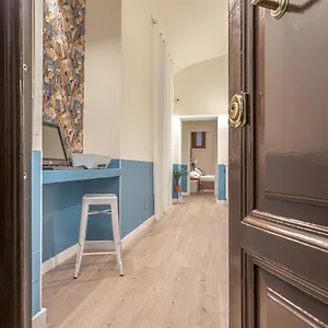 vittoria-garden-suites.it-romehotels.com/
