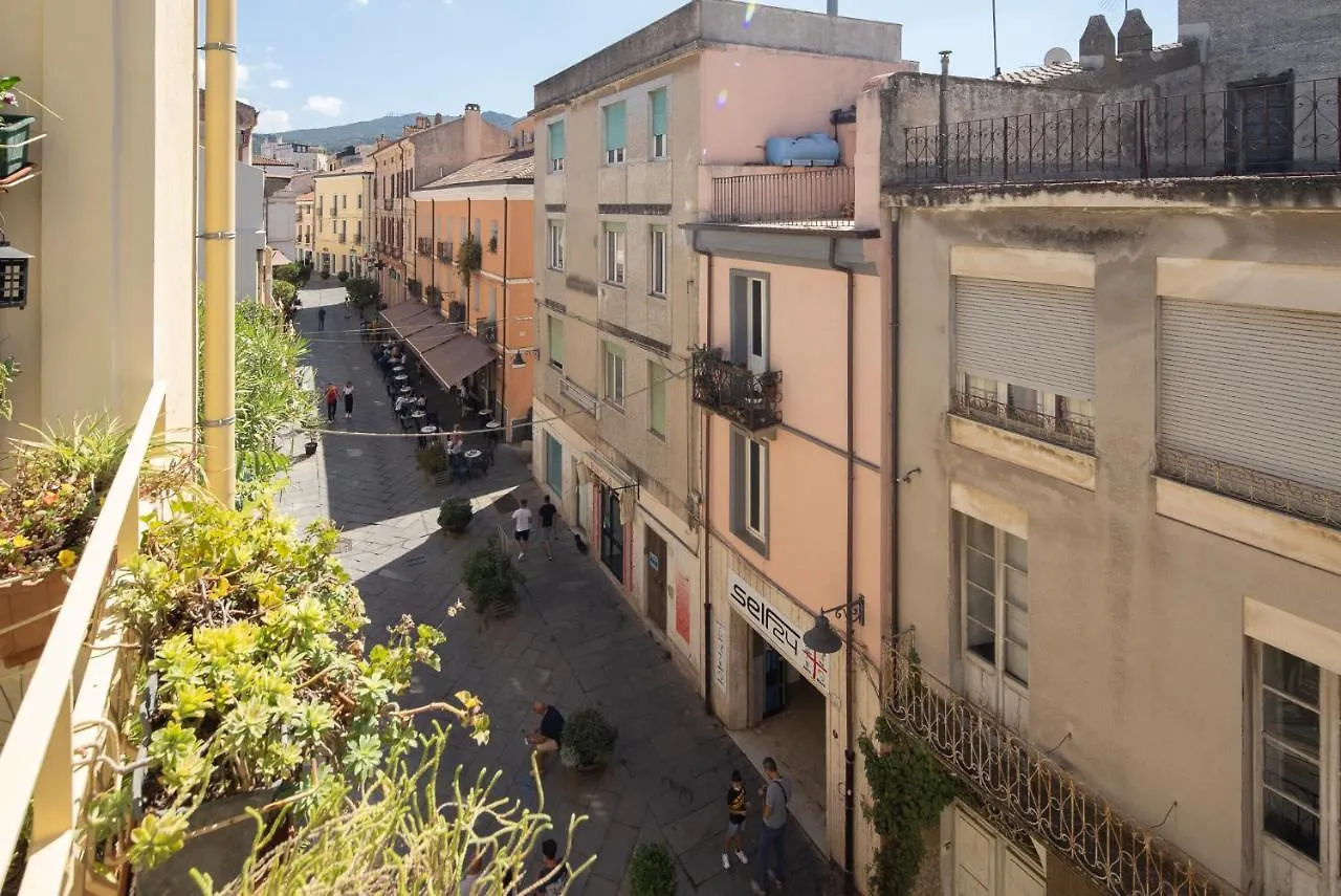 Sul Corso Affittacamere Nuoro  0*, Nuoro (Sardinia) Italia